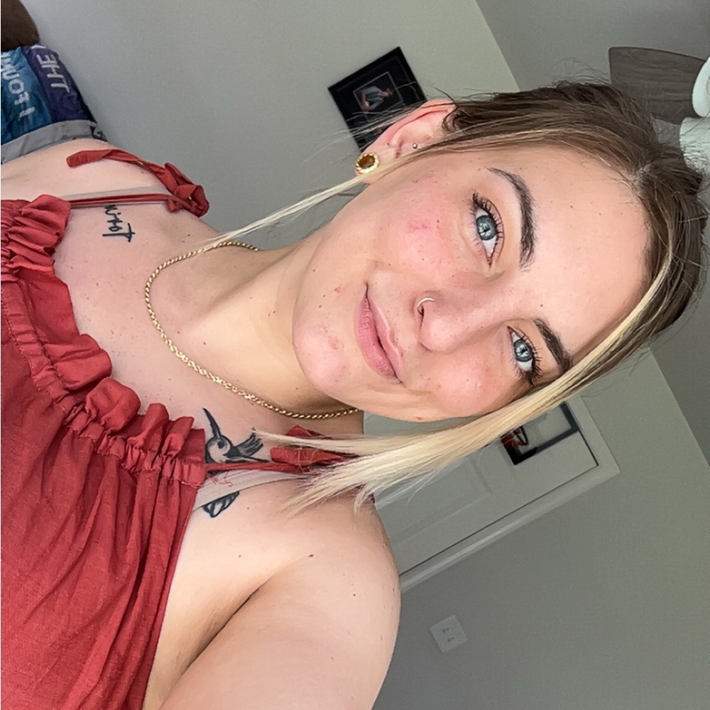Meet your Posher, Lauren